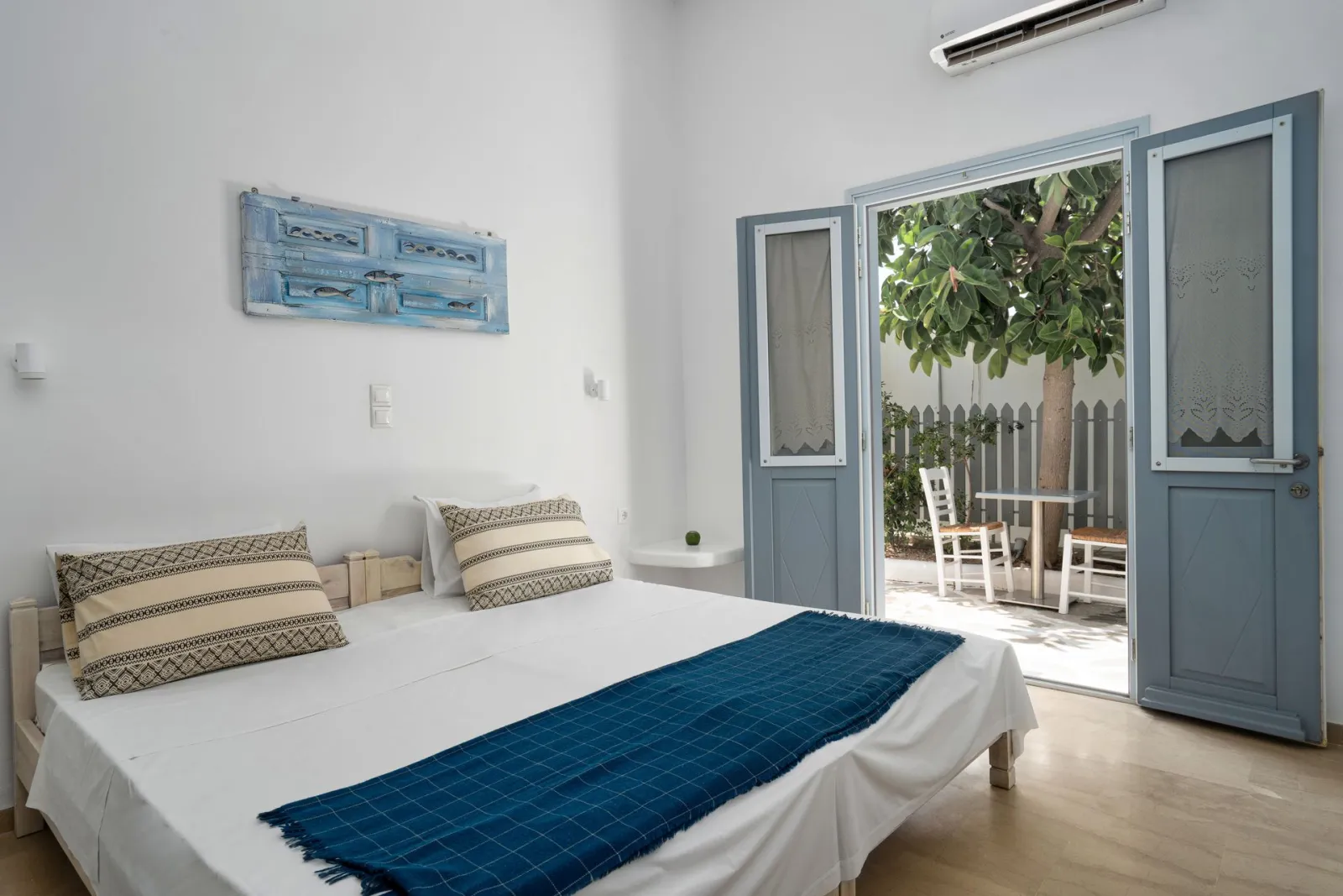 Standard Double Room with Garden View