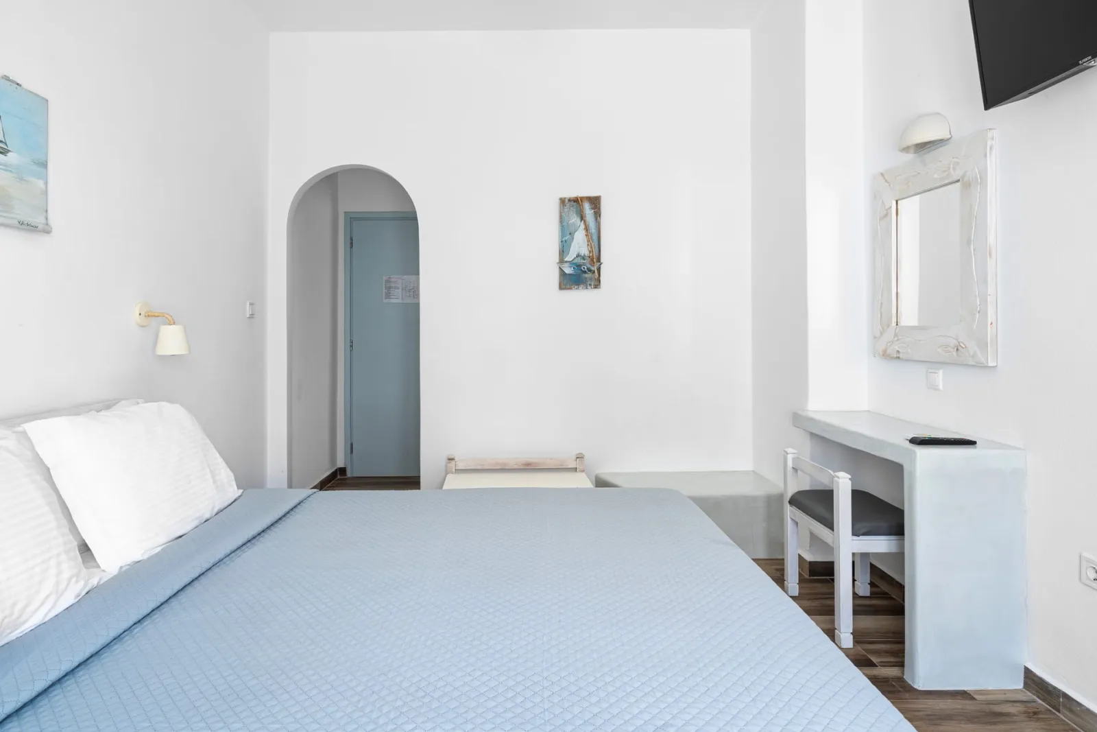 Deluxe Double Room with Street View