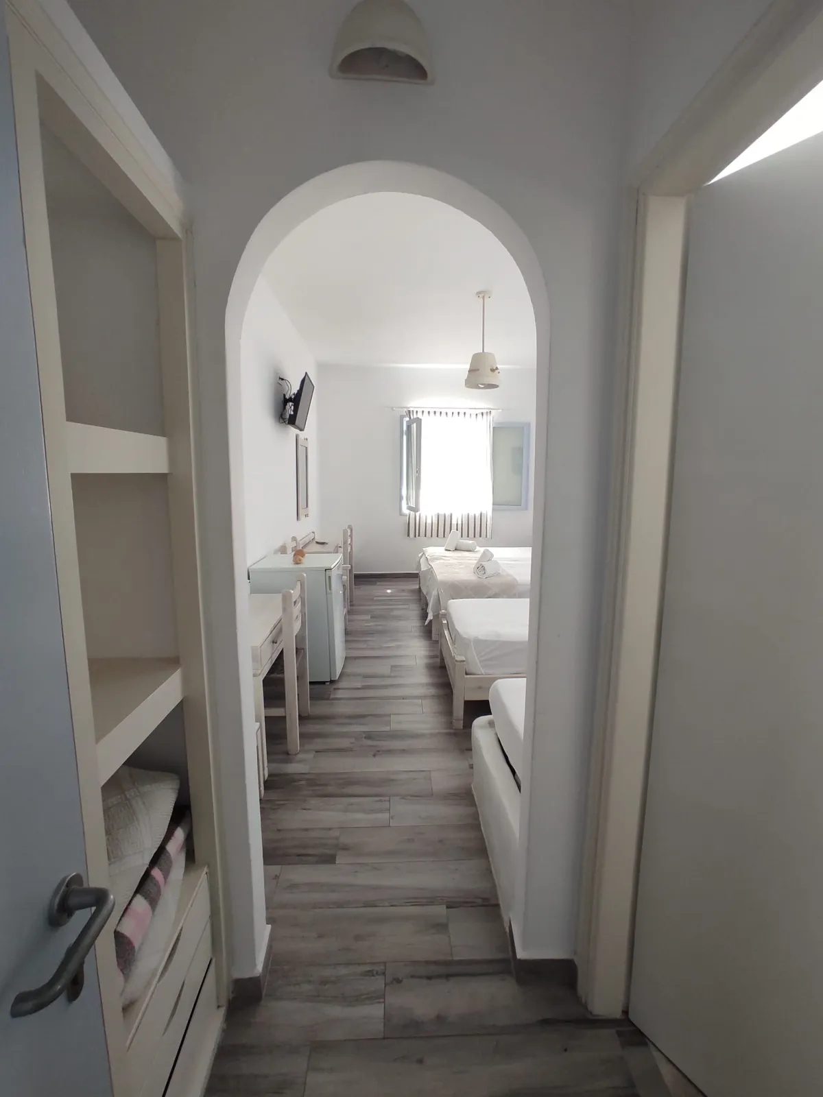 Budget Triple Room Street view No Balcony