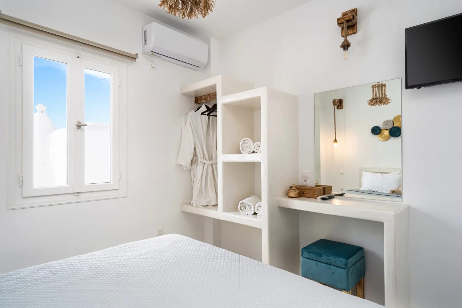 Deluxe Apartment with Jetted Tub - Hebe Parian Living | Other location in Naousa