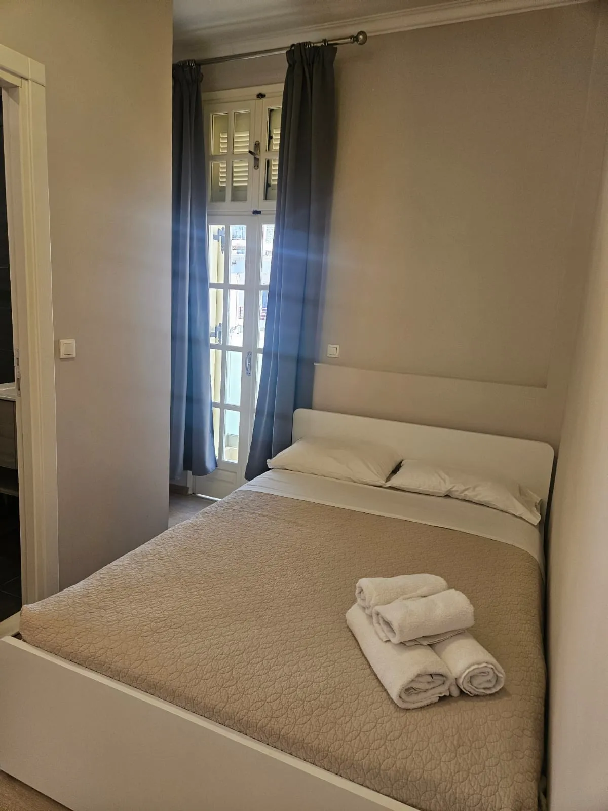 Standard Economy Room