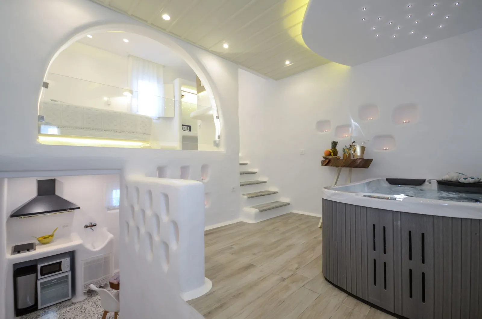 Honeymoon Suite with private Jacuzzi