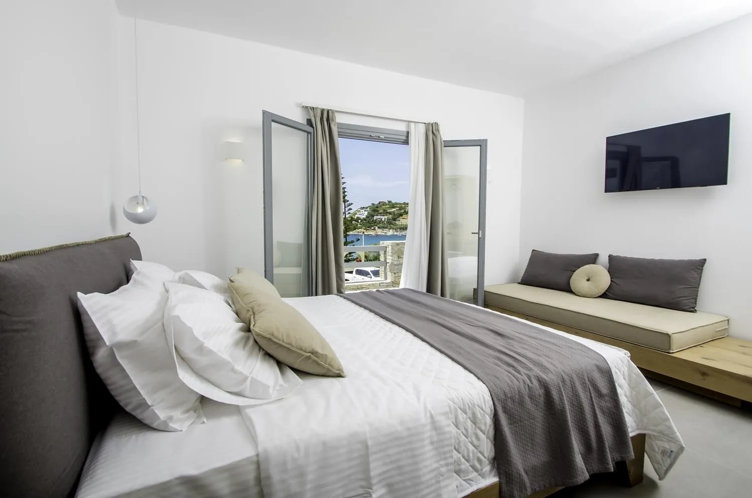 King Suite with Beach View