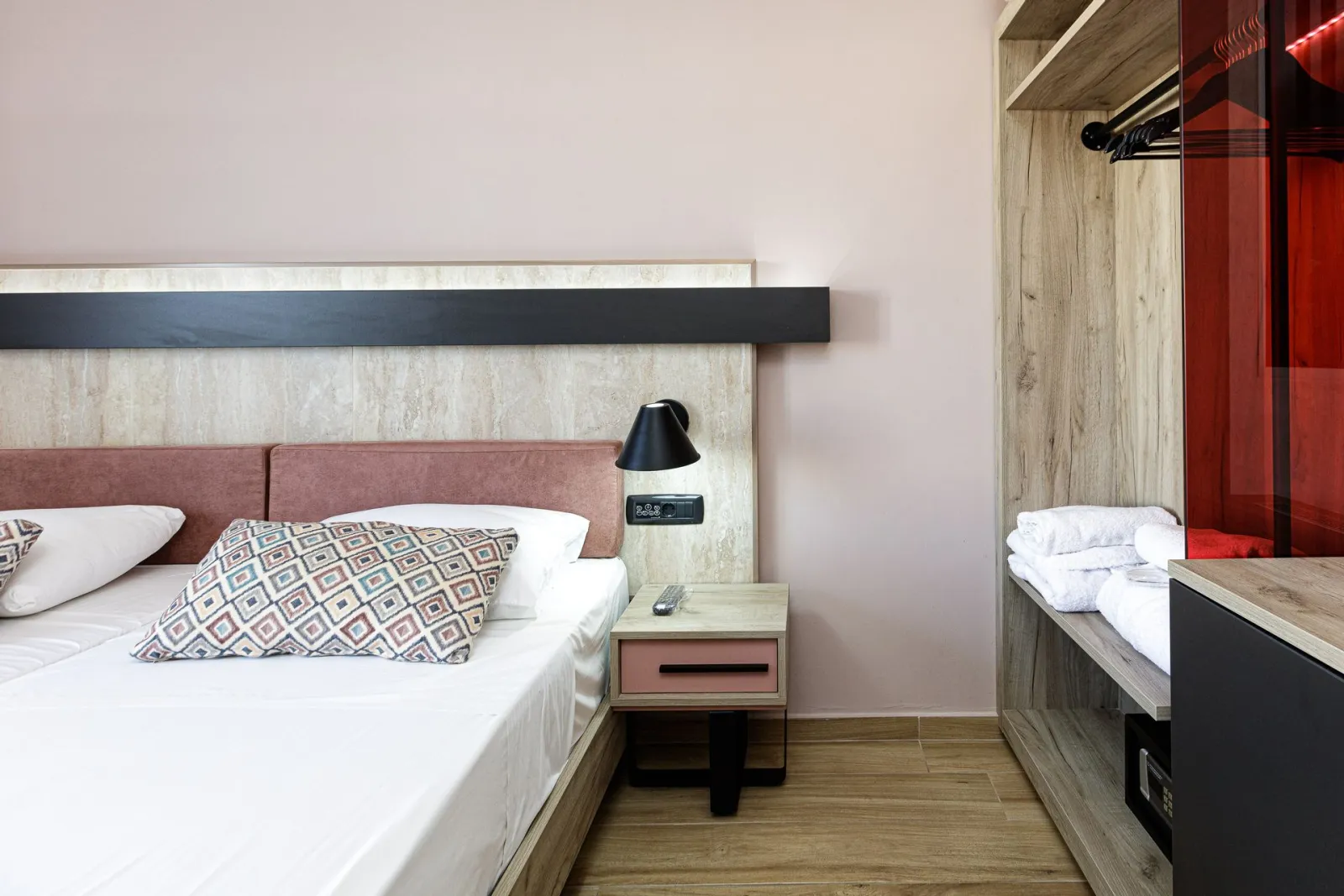 Economy Room
