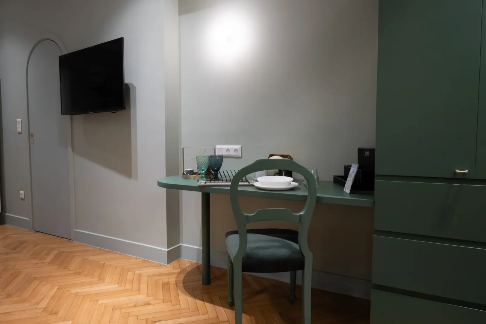 Green Suite