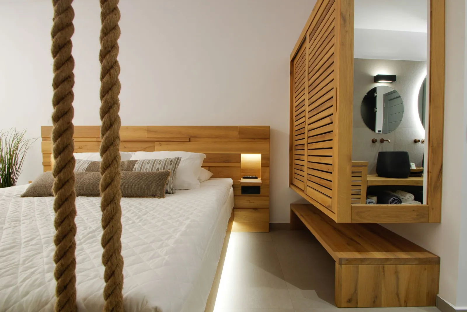Presidential Suite with pool and sea view