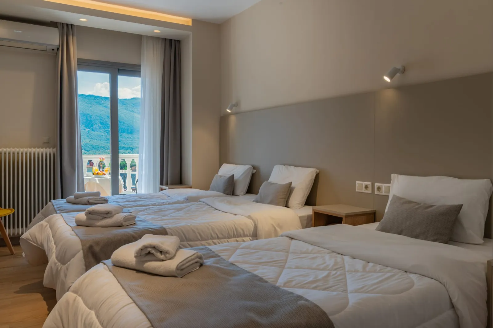 Triple Room