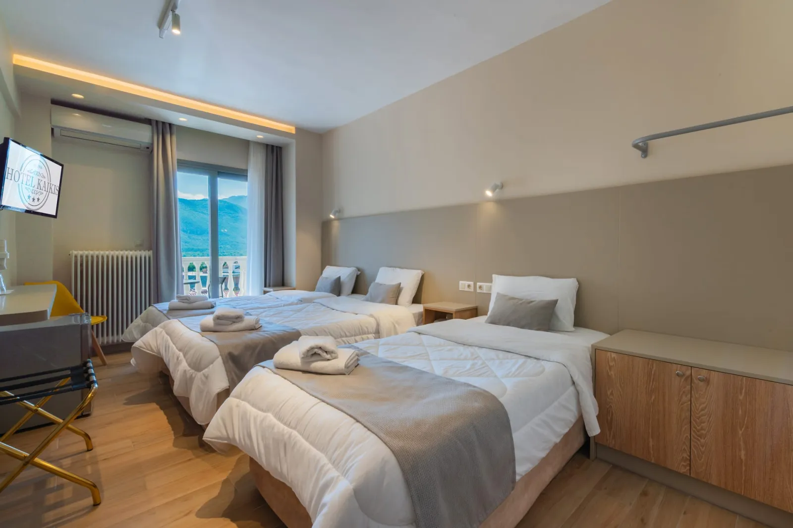 Triple Room