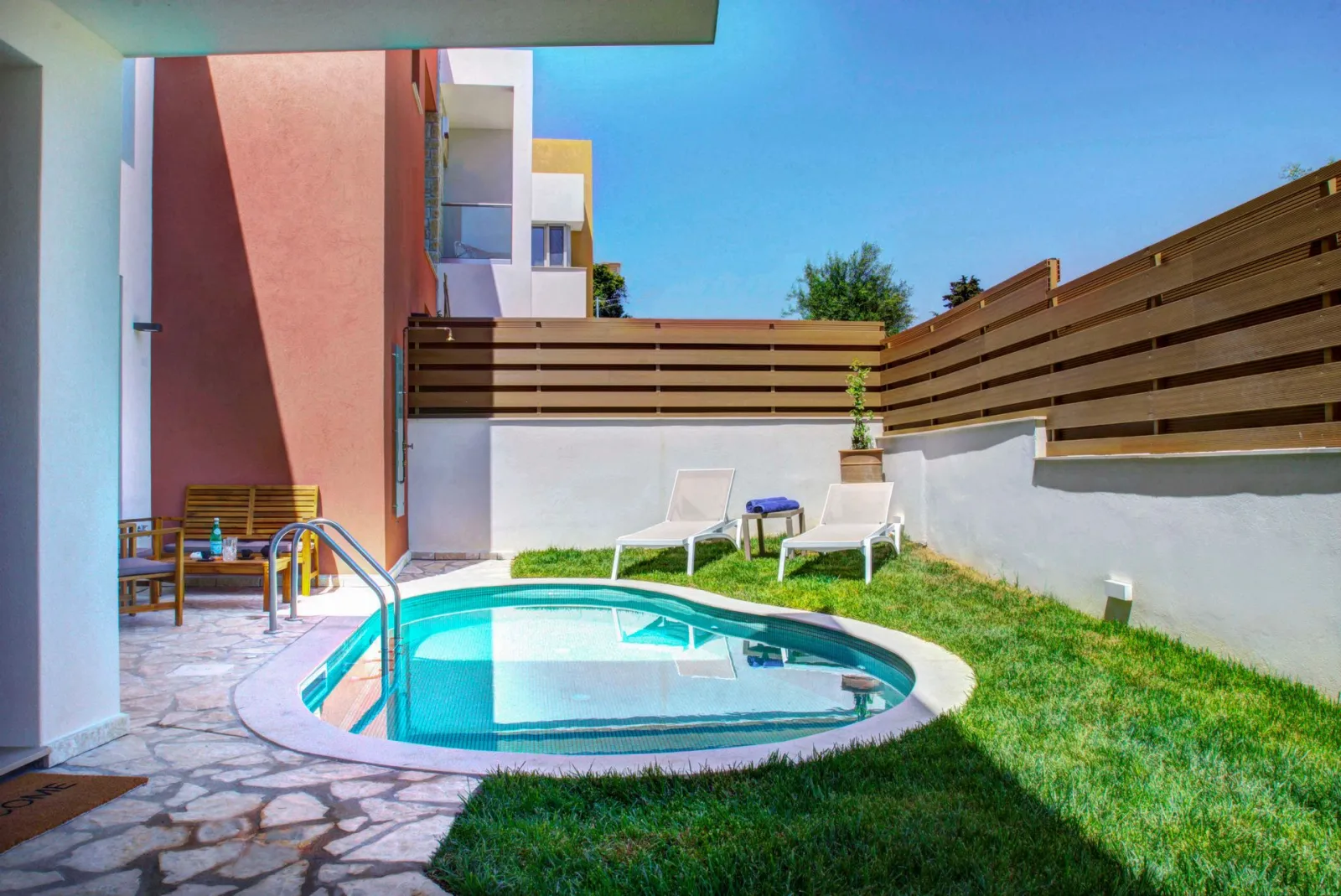 Phos Villa