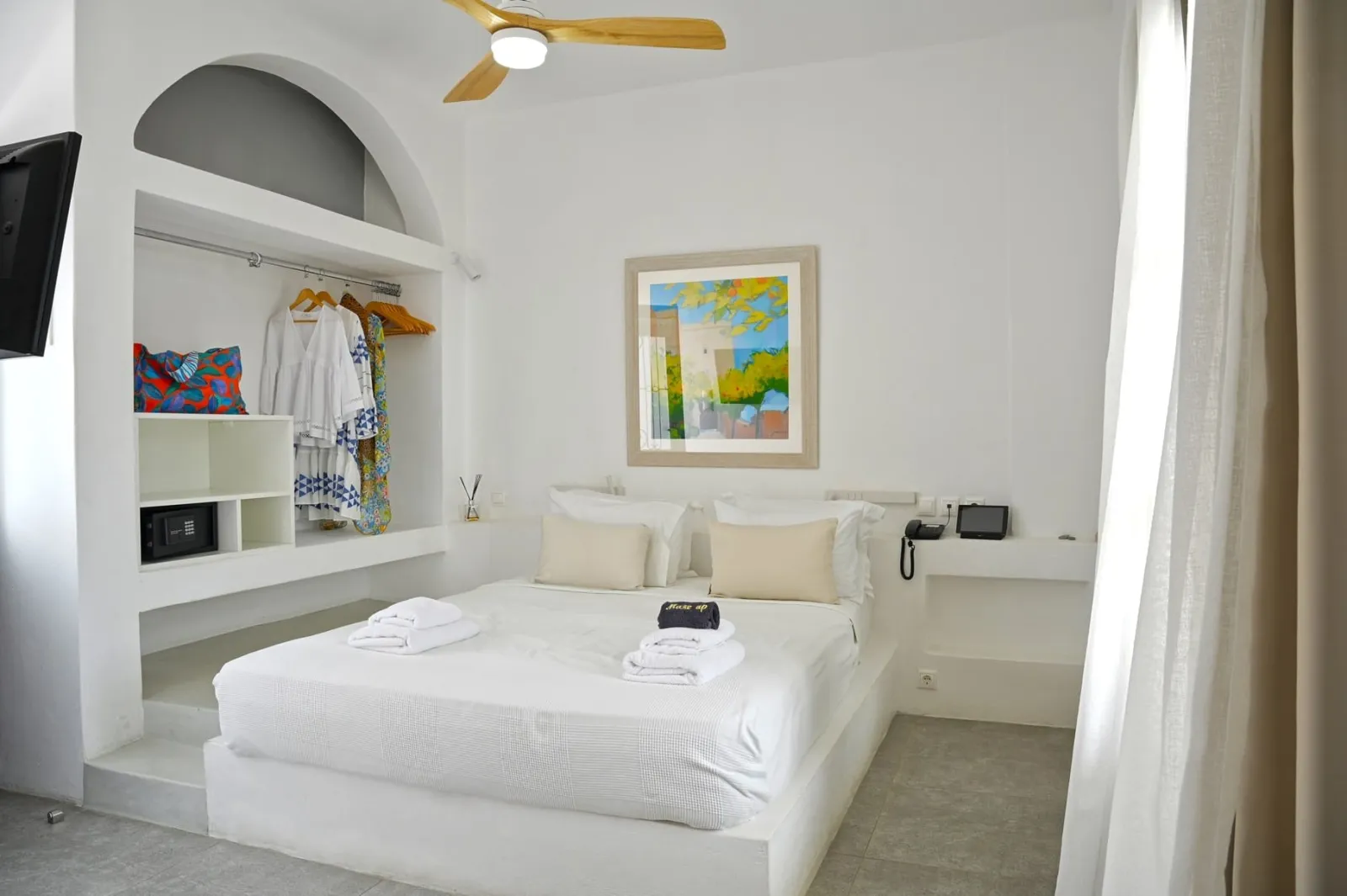 Luxury Junior Suite – Panoramic Views & Private Balcony