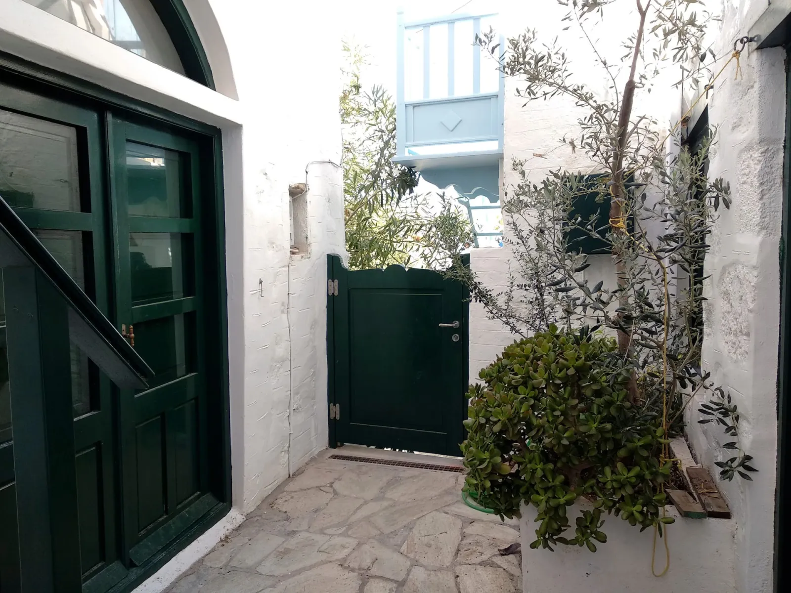 TRADITIONAL SETTLEMENT | Tholari House