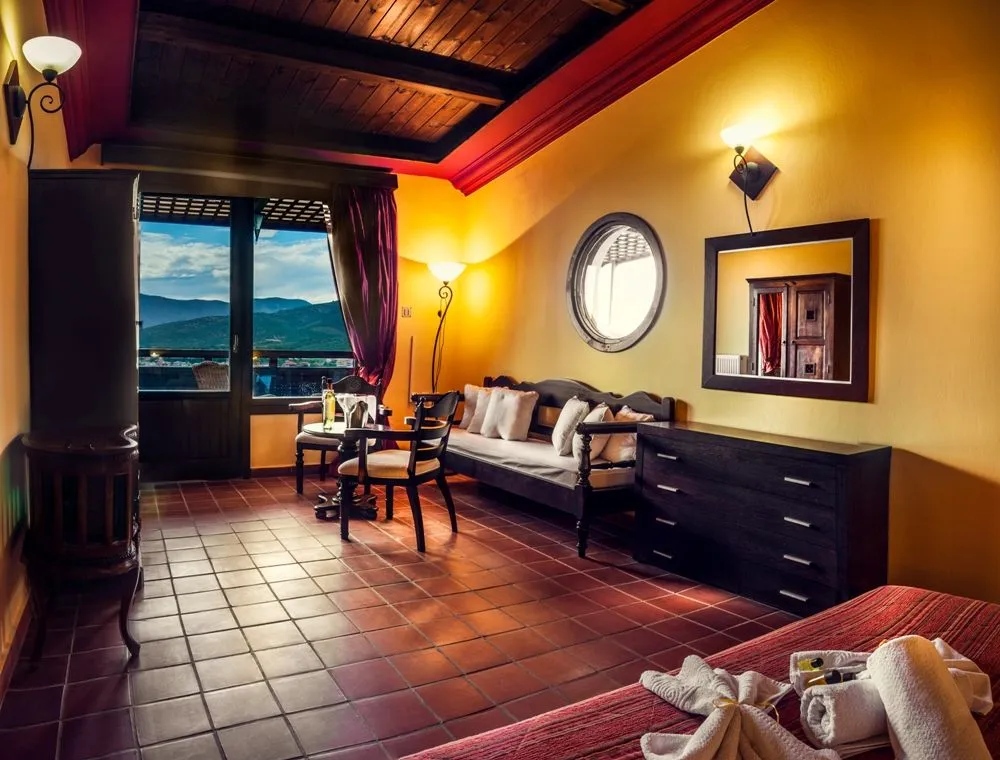 Deluxe Suite