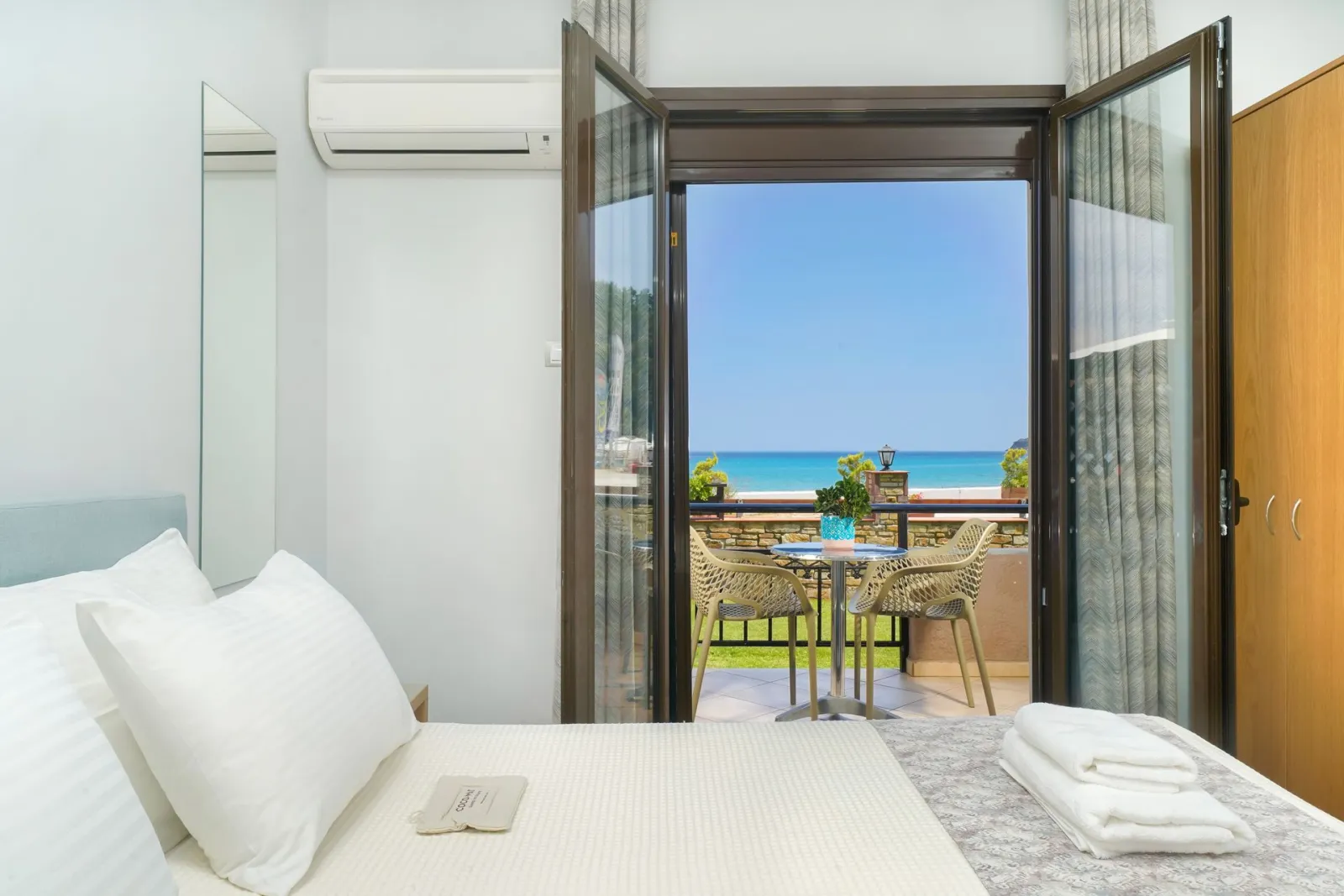 Standard Room with Sea View