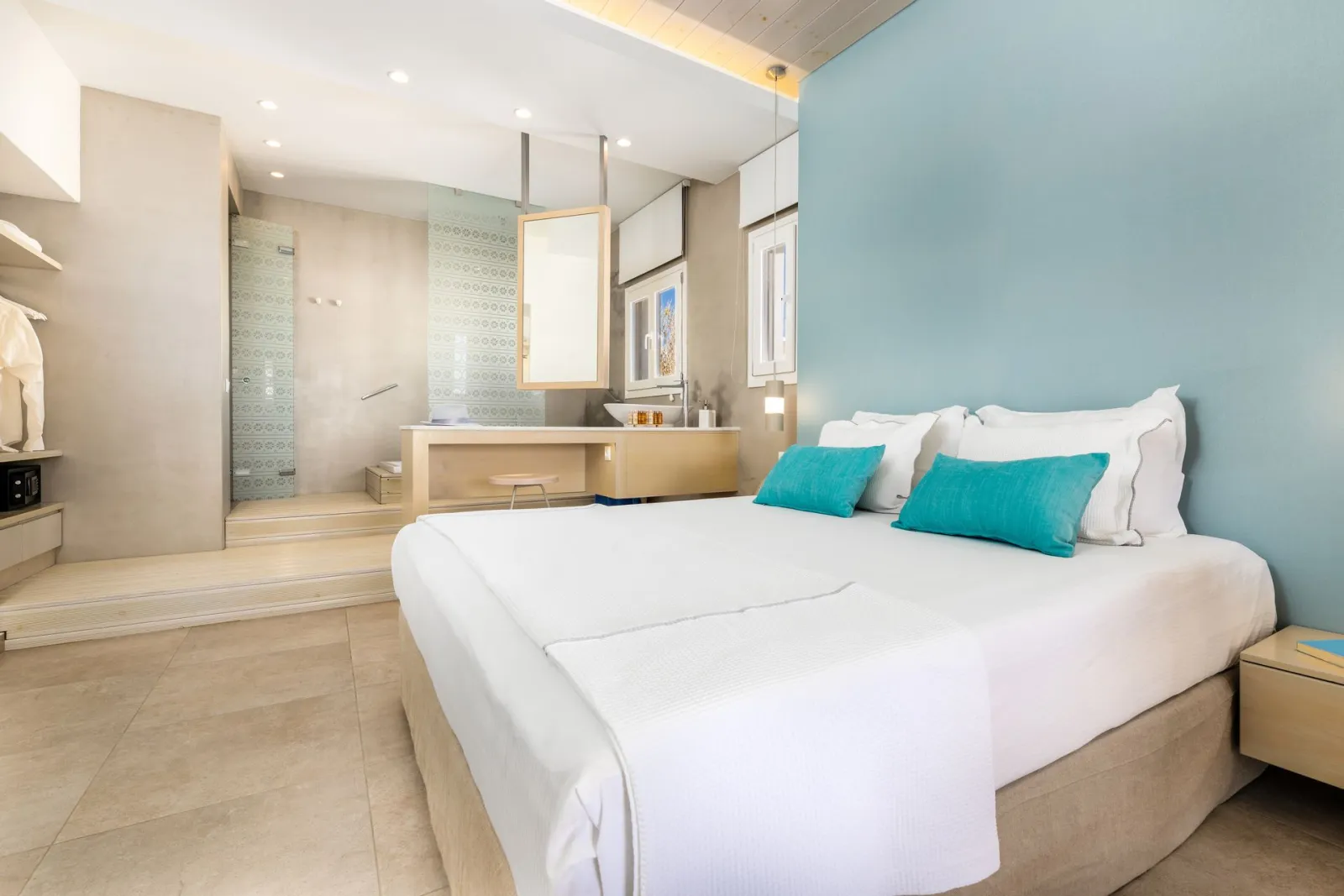 Premium Suite Sea View with Outdoor Hot Tub and Spa Bath