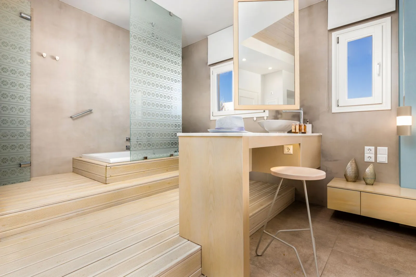 Premium Suite Sea View with Outdoor Hot Tub and Spa Bath