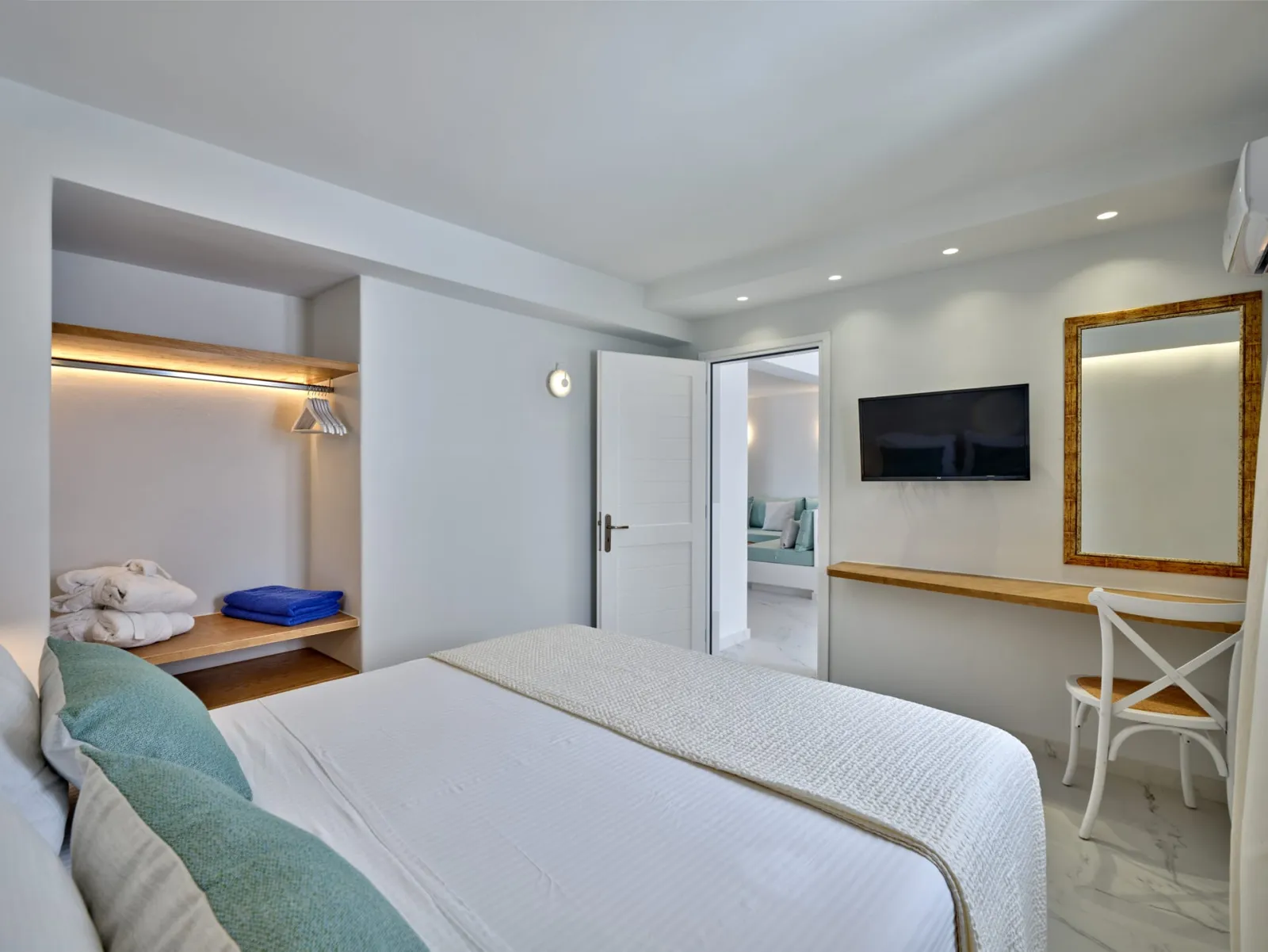 Suite with Private Hot Tub