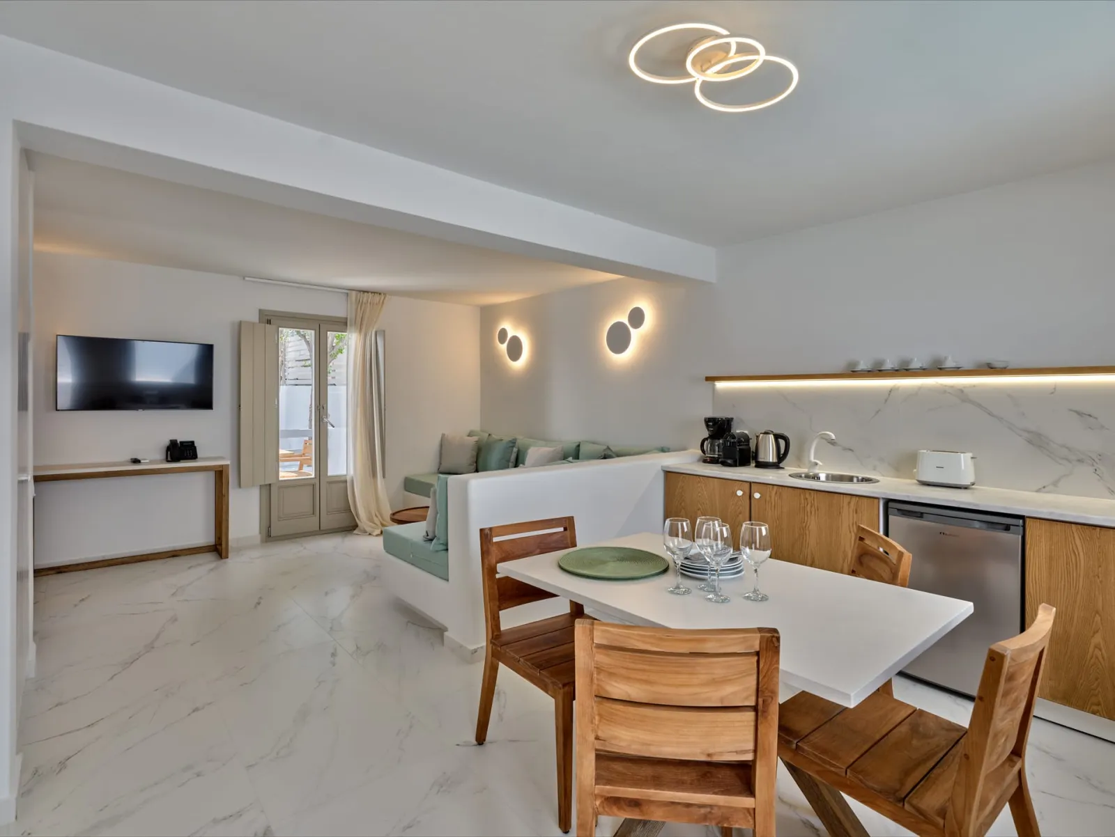 Suite with Private Hot Tub