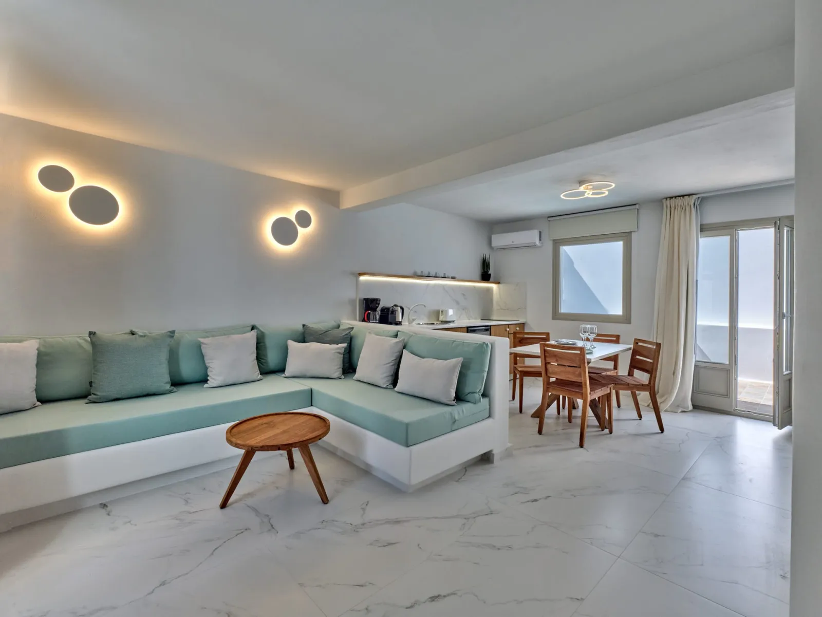 Suite with Private Hot Tub