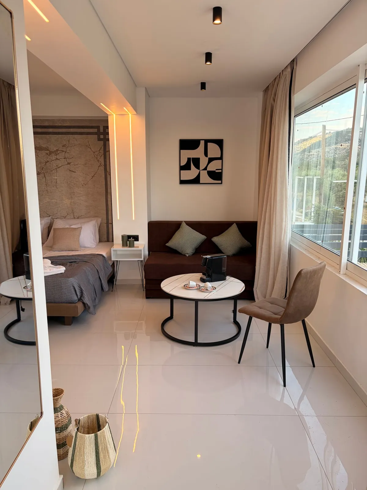 DELUX SUITE