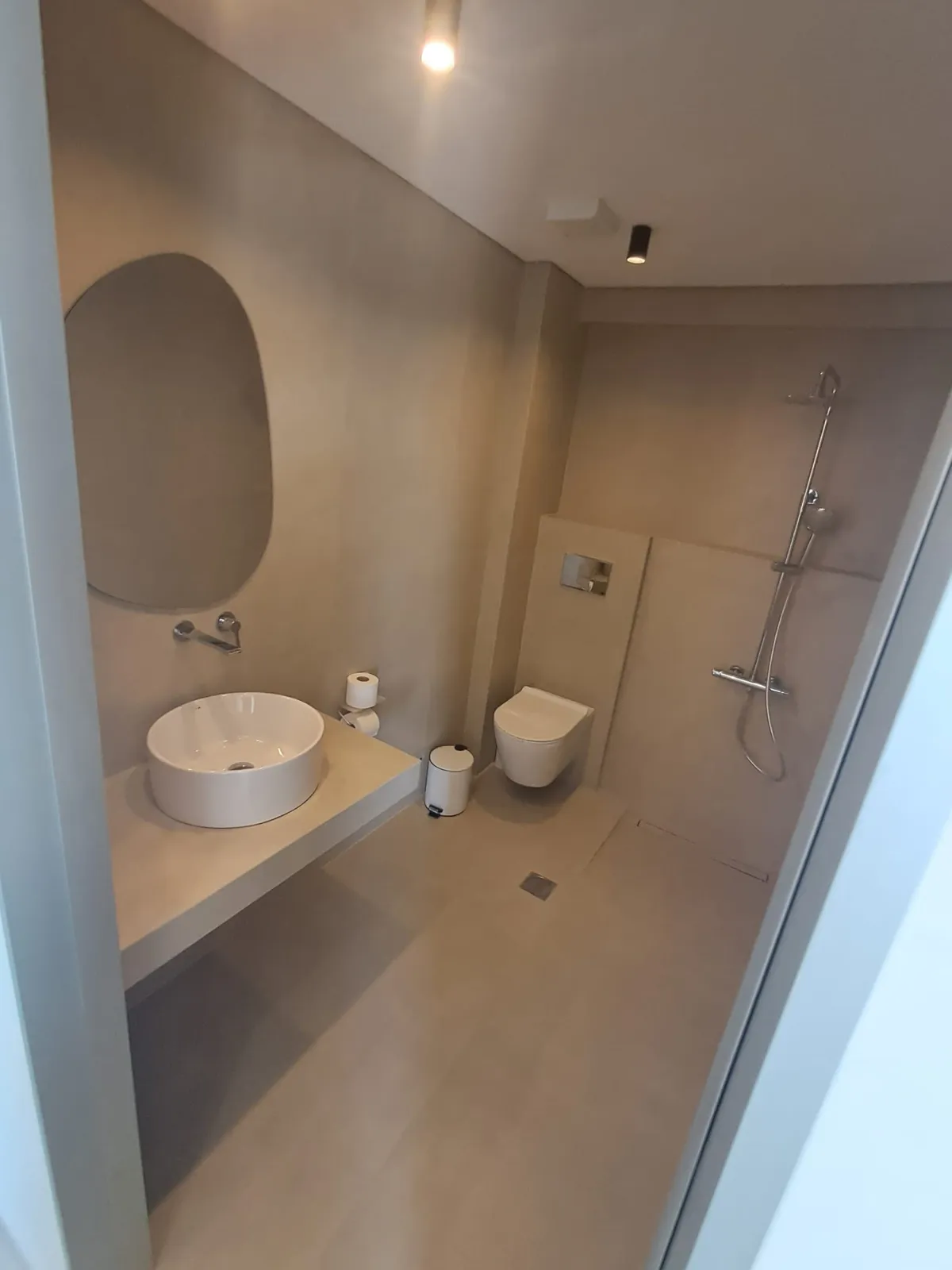 SEAVIEW APARTMENT