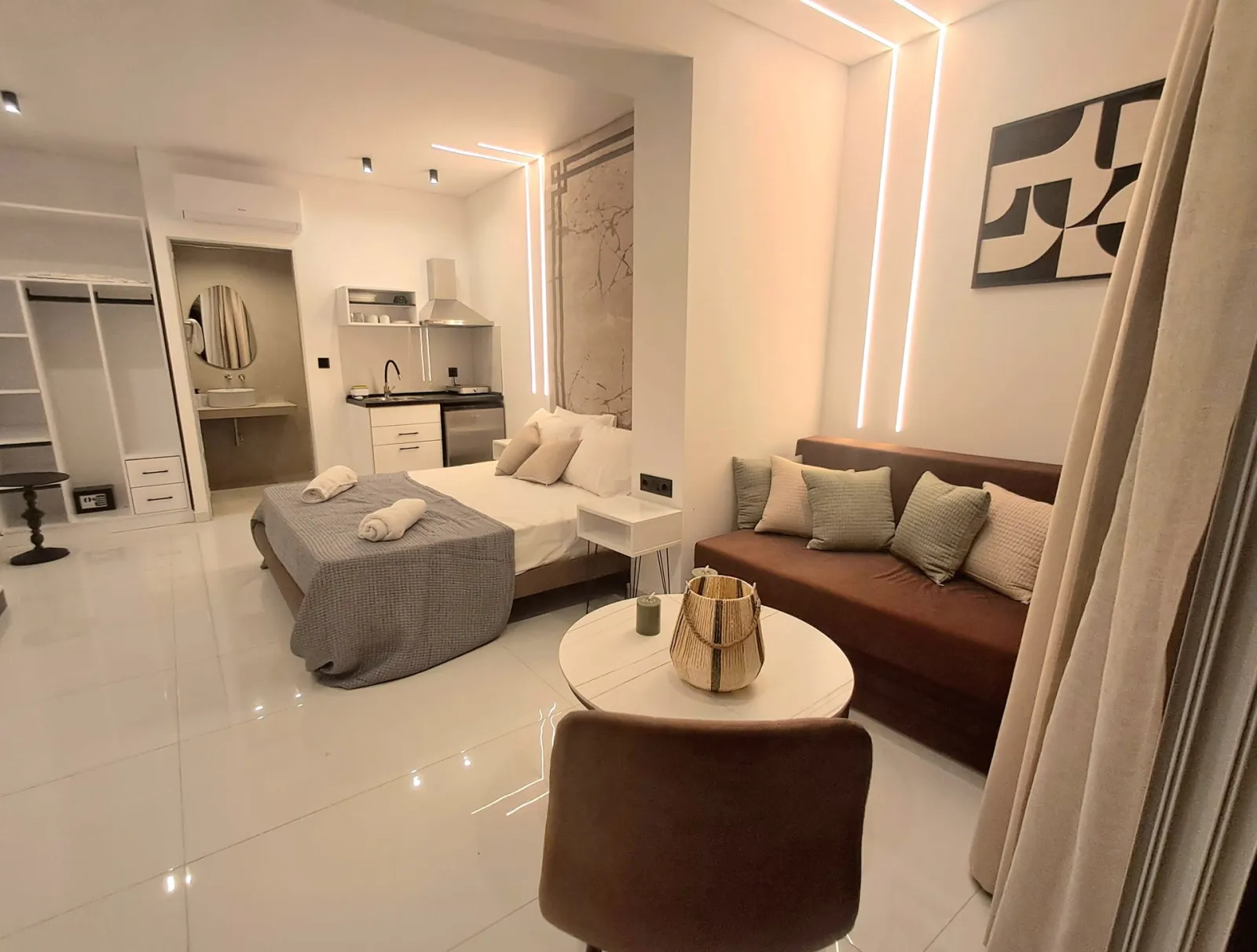 SUITE