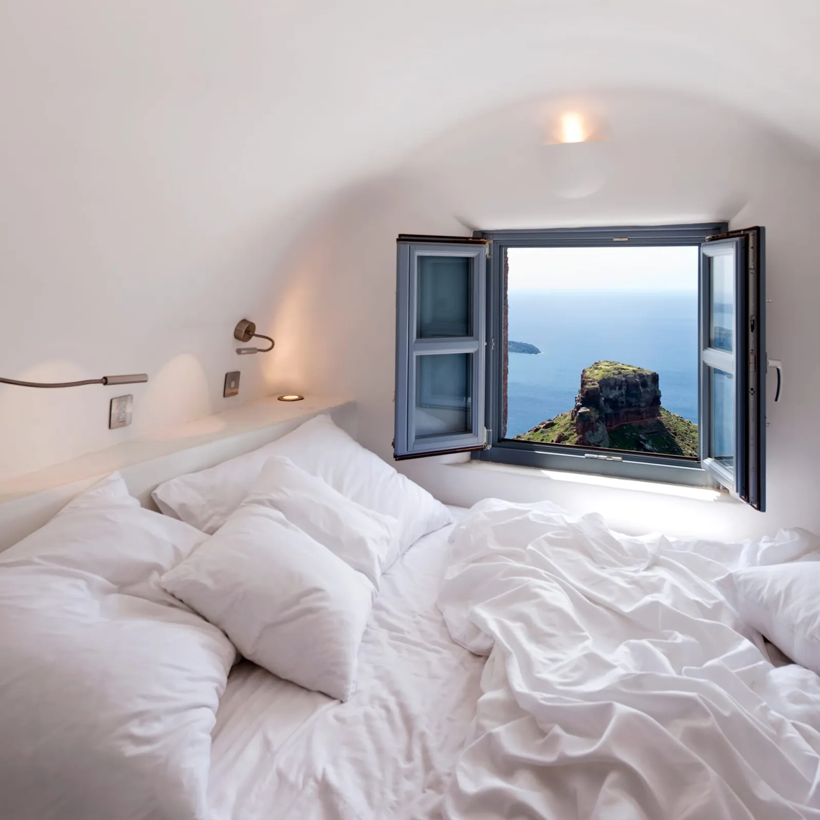 Premium Loft with Pool Access & Caldera View