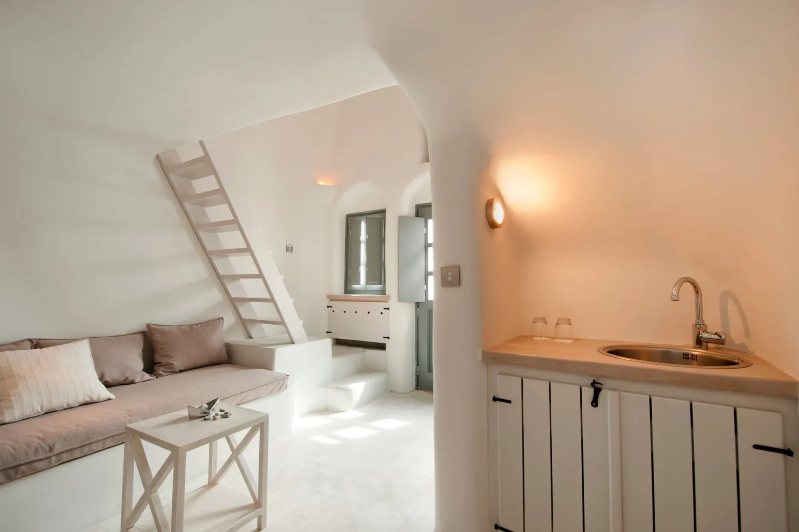 Premium Loft with Balcony & Caldera View
