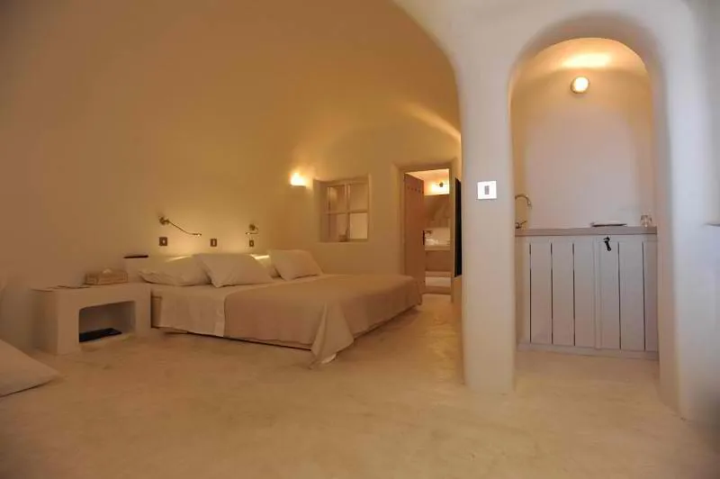 Premium Spa Room with Indoor Hot Tub with Private Balcony &amp; Caldera View
