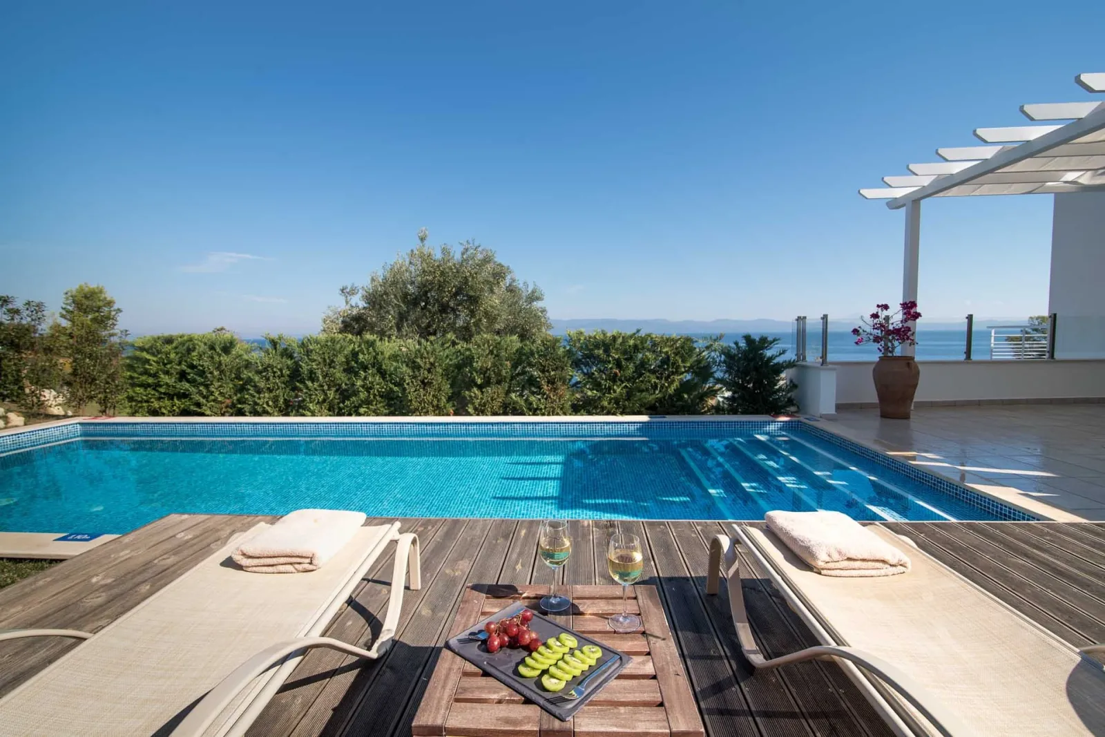 Exclusive 1 Bedroom Suite with private pool