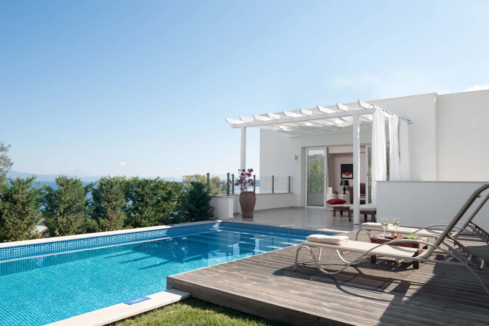 Exclusive 1 Bedroom Suite with private pool