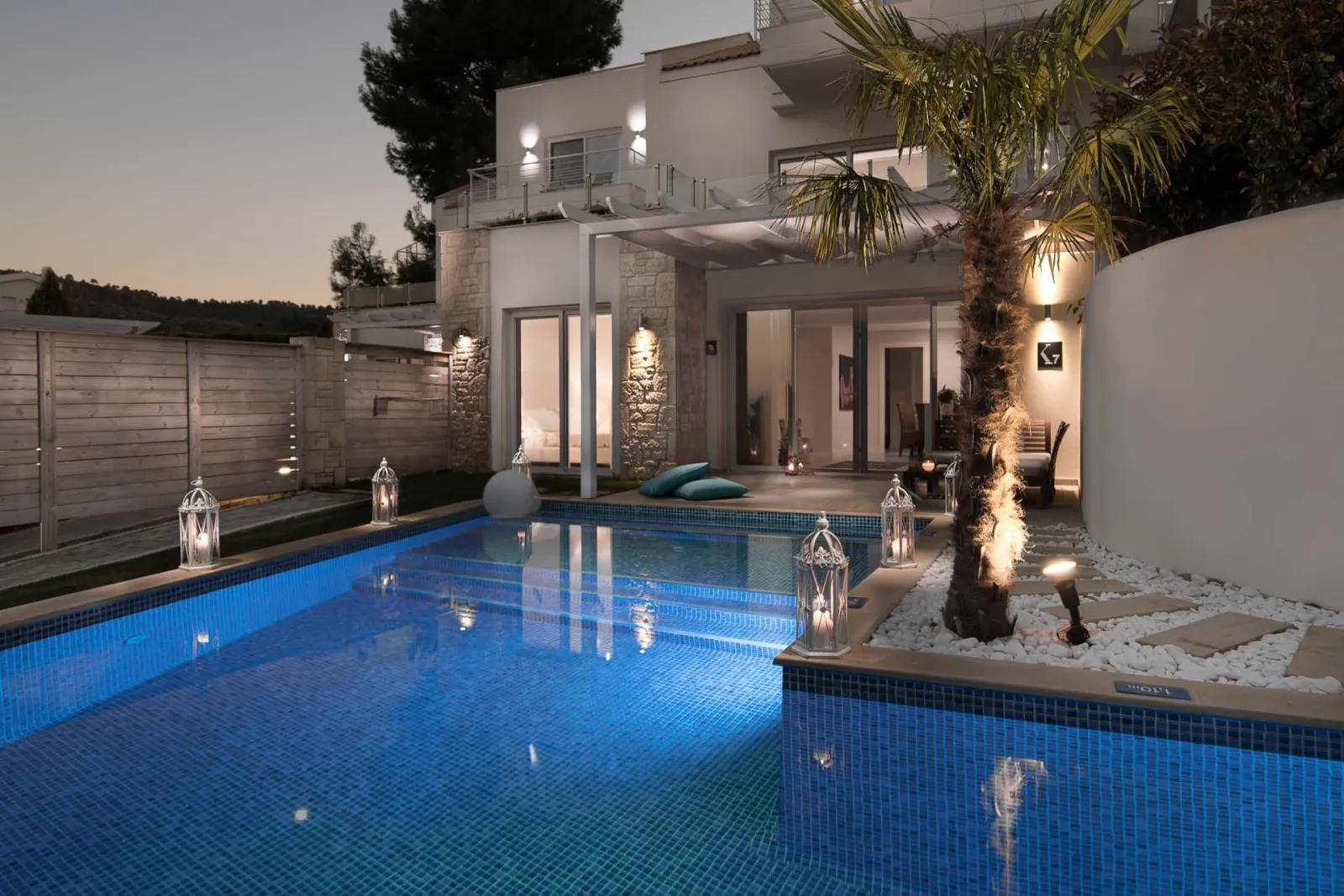 Exclusive 2 Bedroom Suite with private pool