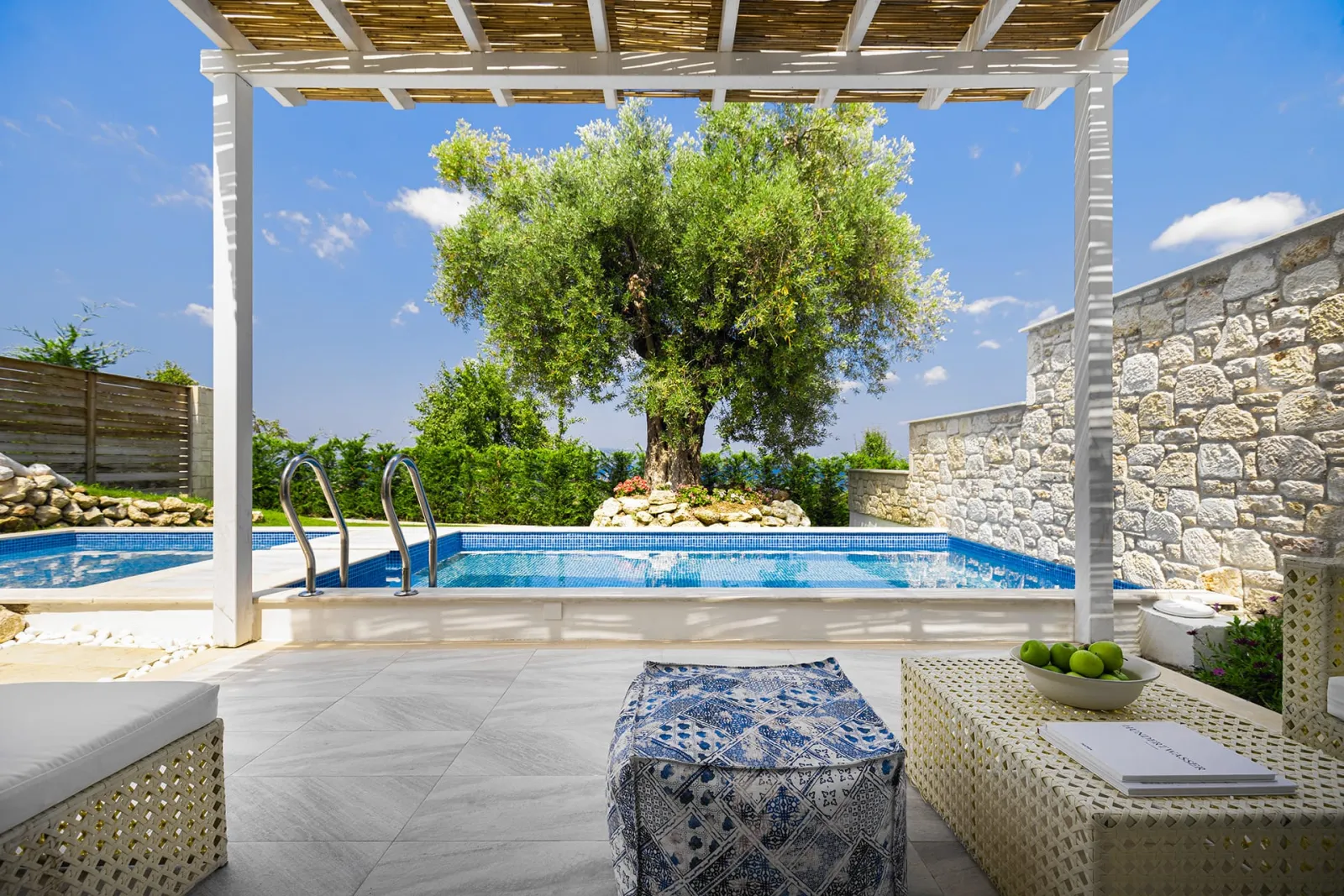 Exclusive 2 Bedroom Suite with private pool