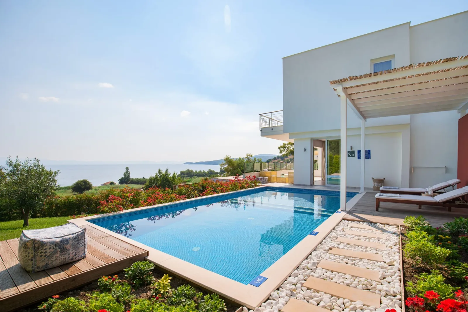 Exclusive 2 Bedroom Suite with private pool