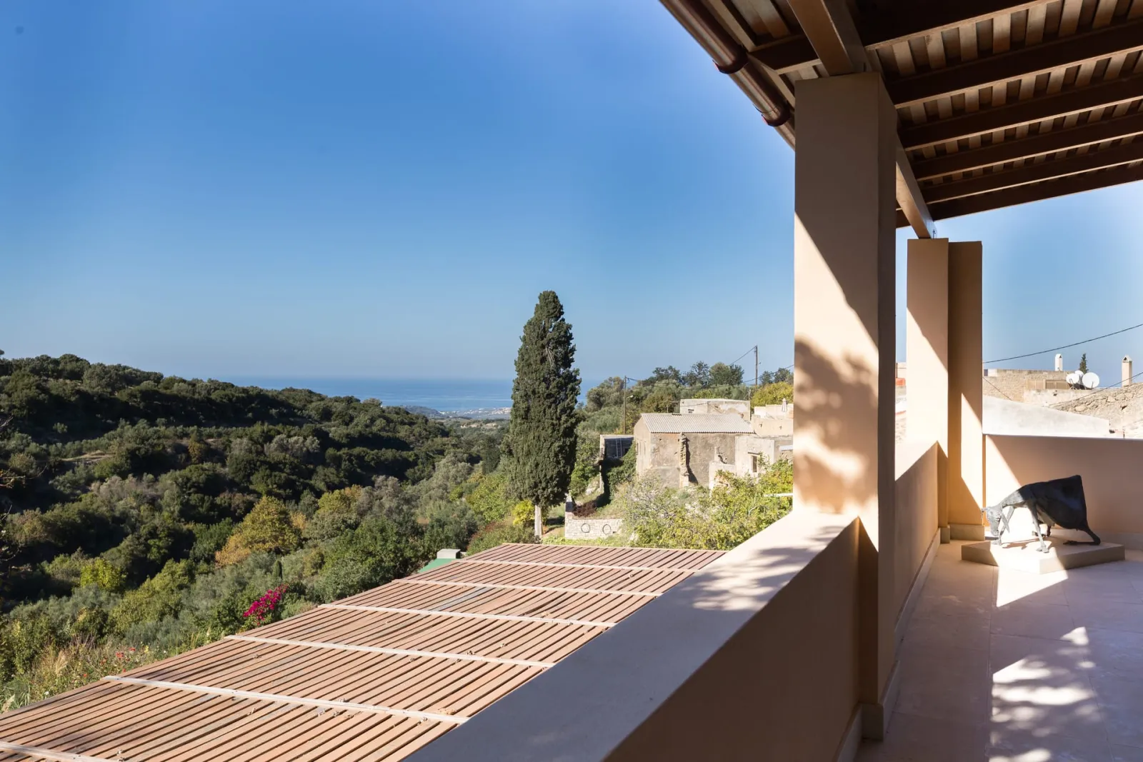 Executive Suite Seaview - Shared Pool (Selini)