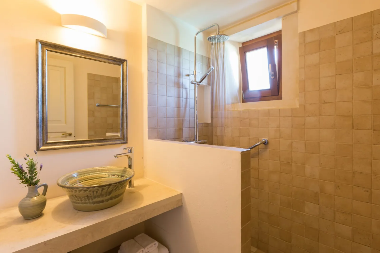 Two-Bedroom Suite Seaview - Shared Pool (Elia)