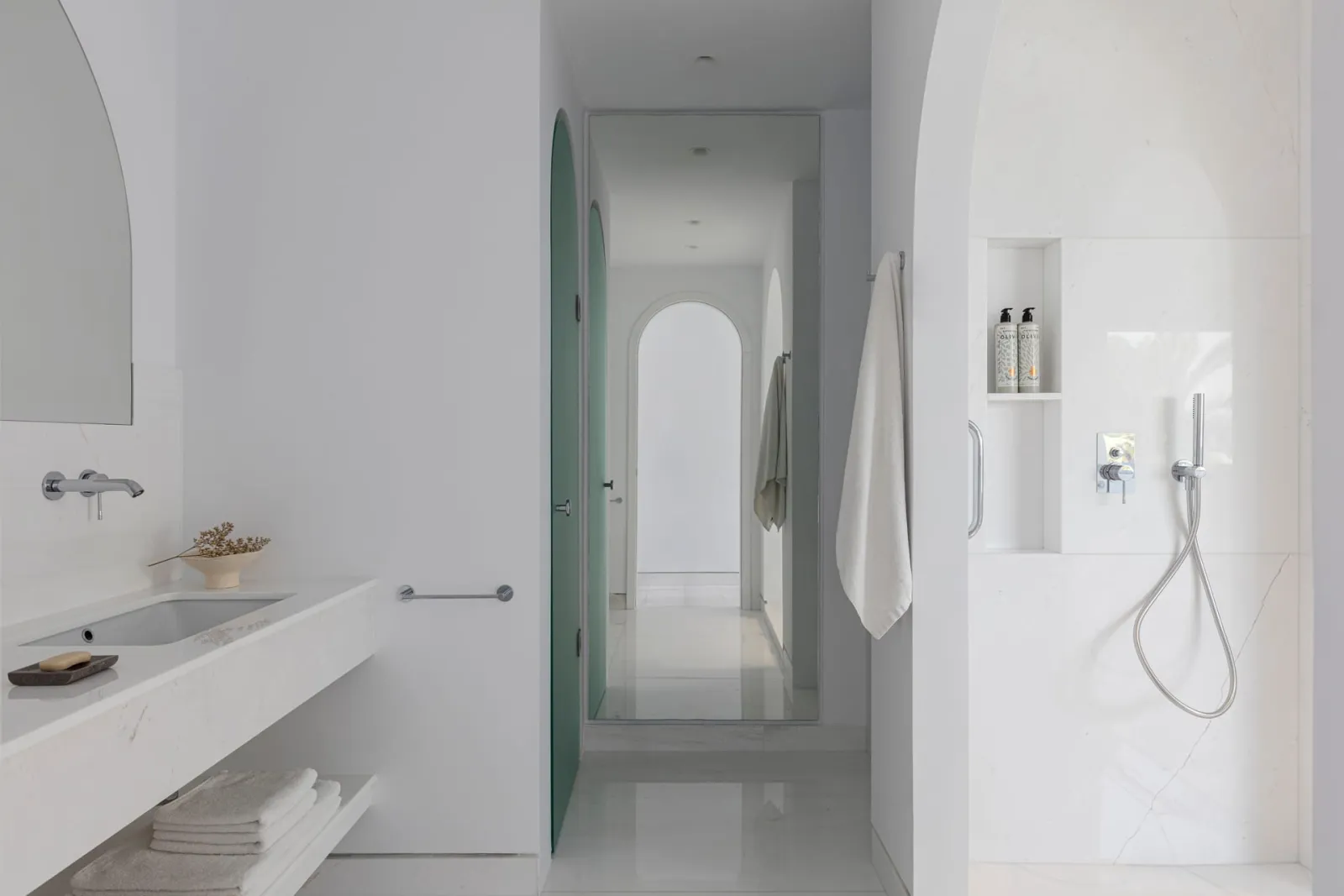 NEW! One Bedroom Suite Sea view