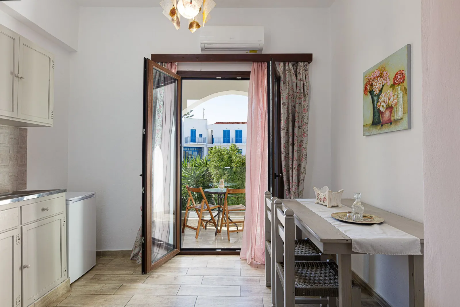 Superior Studio with Side Sea View
