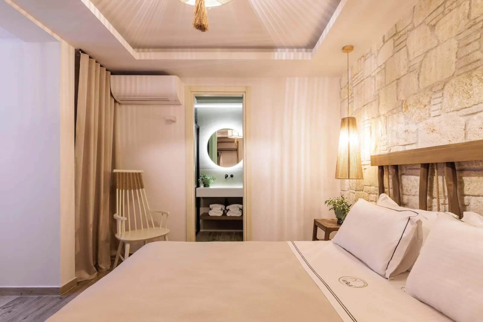 Deluxe Suite 2 level