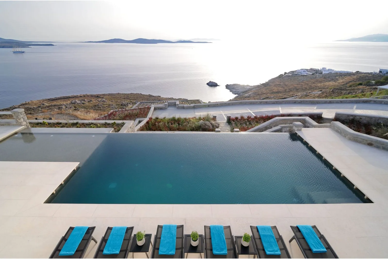 7 Bedrooms | Theoni | Pouli
