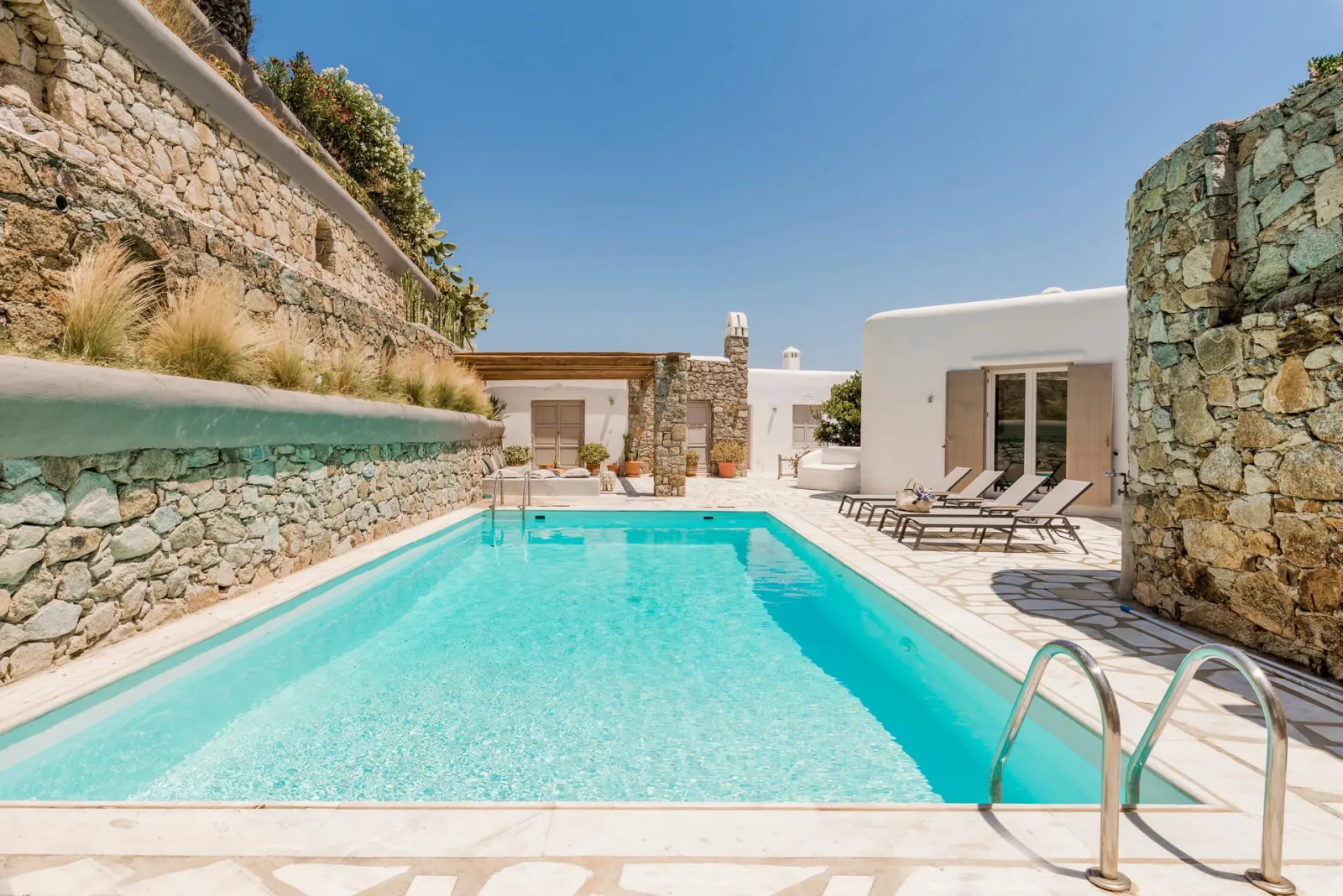 7 Bedroom | Idalia | Agios Lazaros