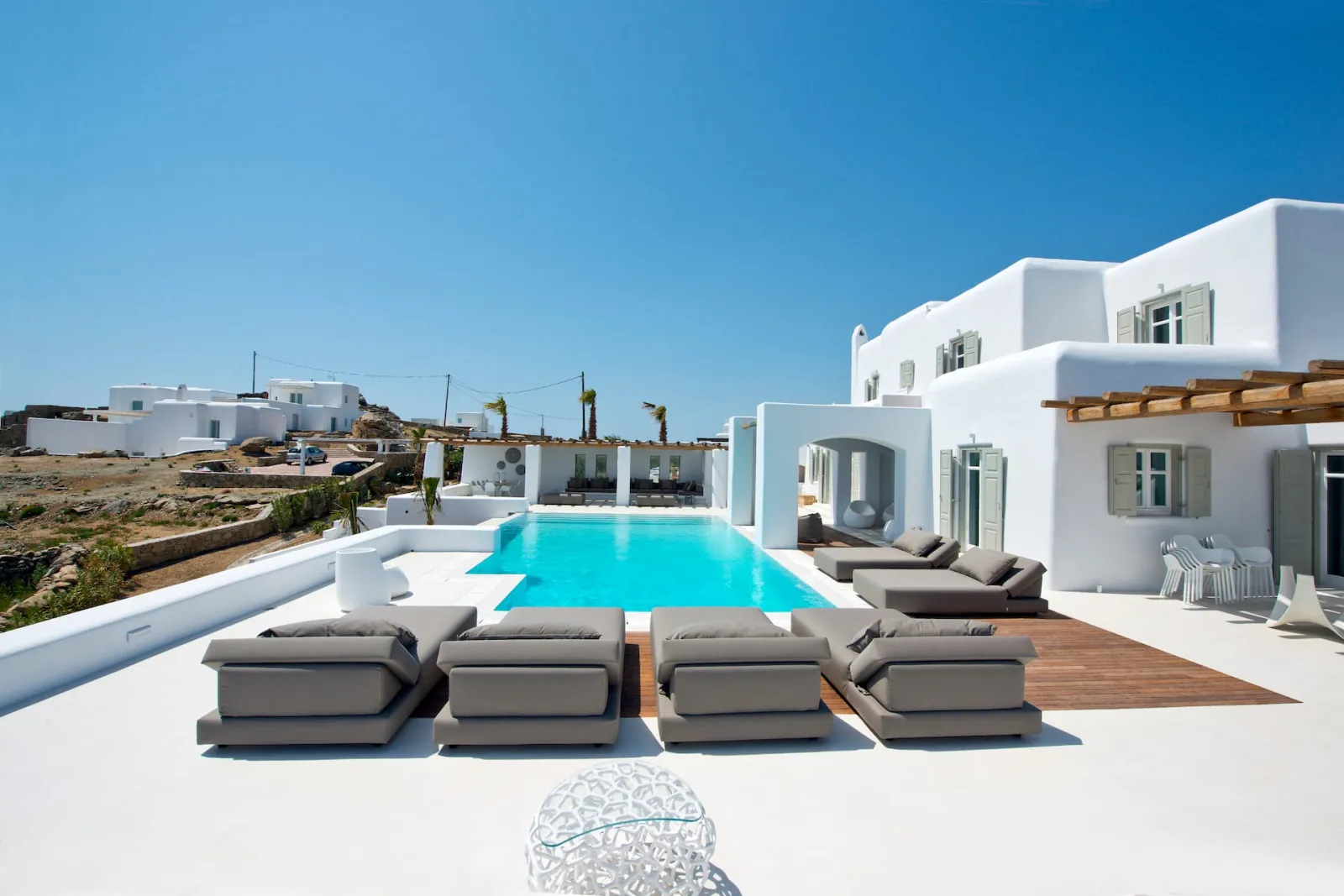 7 Bedrooms | Ethilla II | Tourlos