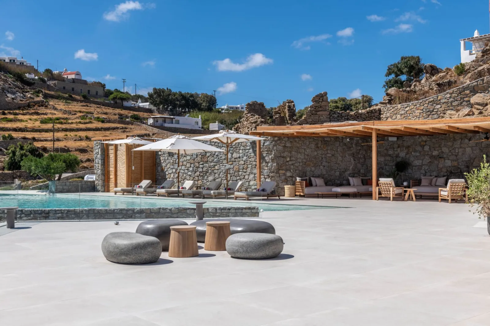 8 Bedrooms I Serenity Psarou Estate