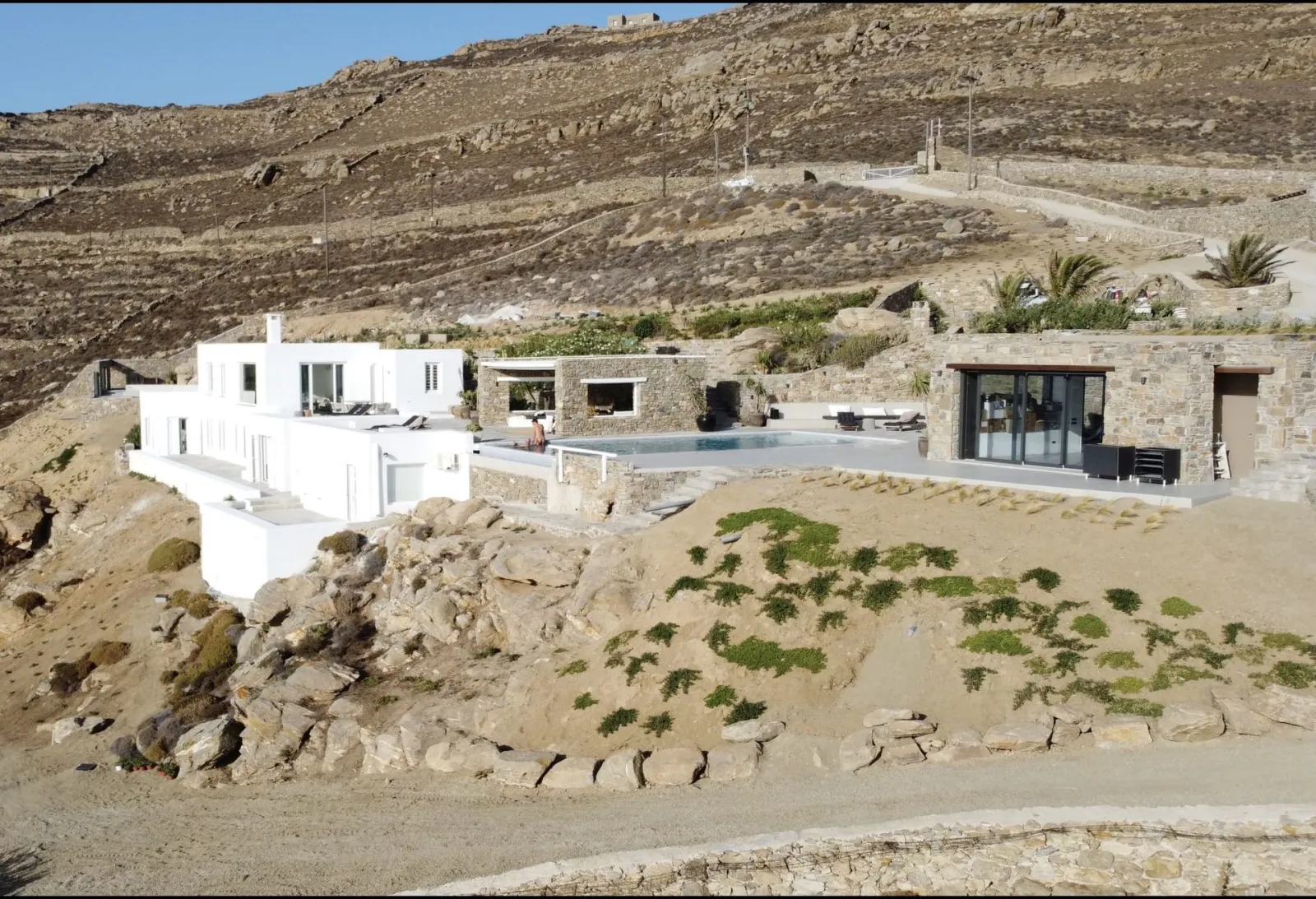 9 Bedrooms I Hermes Estate I Ftelia
