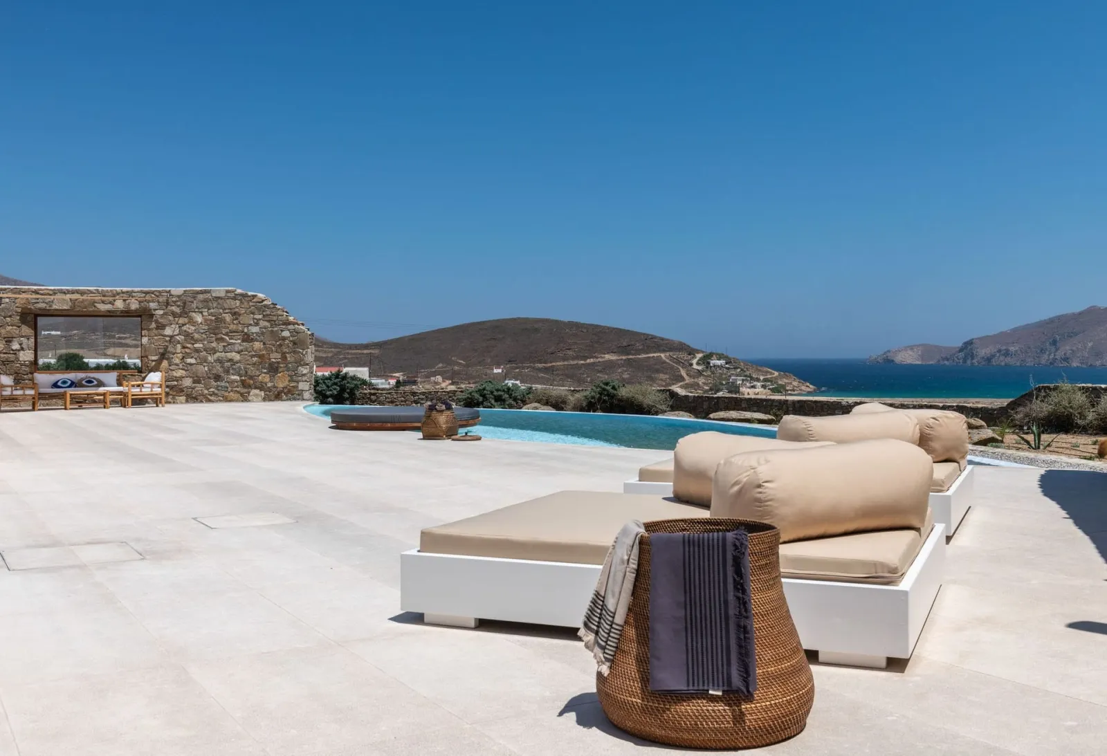 5 Bedrooms I Kassiopi I Ftelia