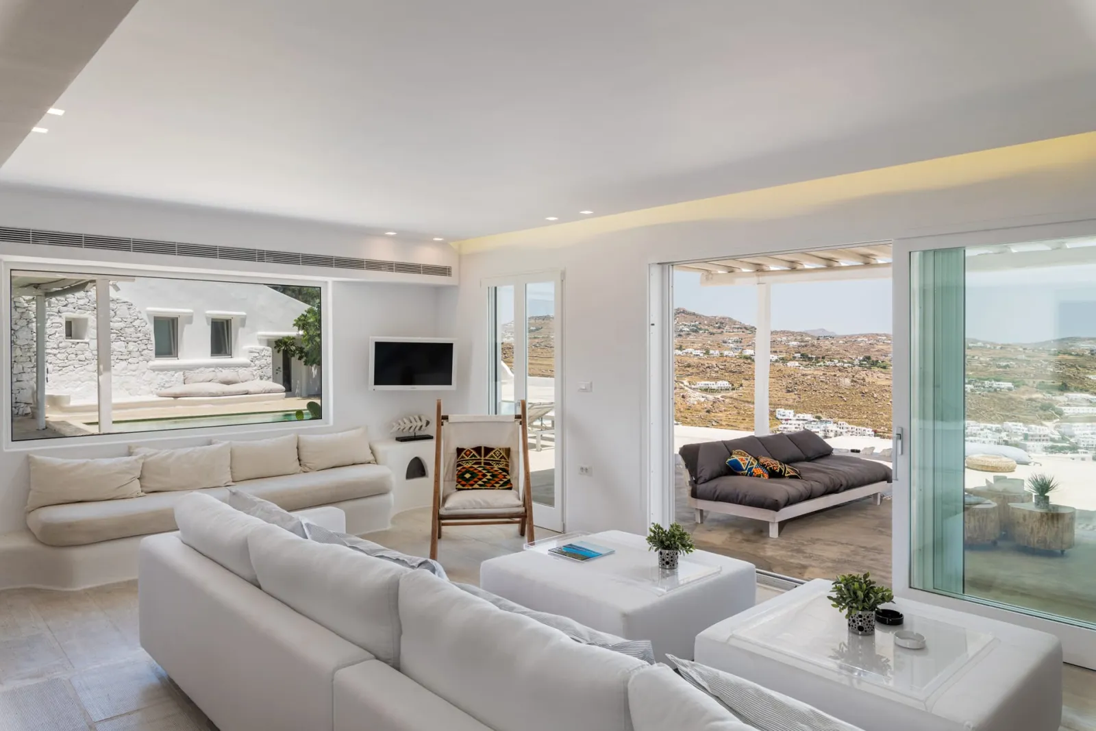 5 Bedrooms I Vania I Agios Lazaros