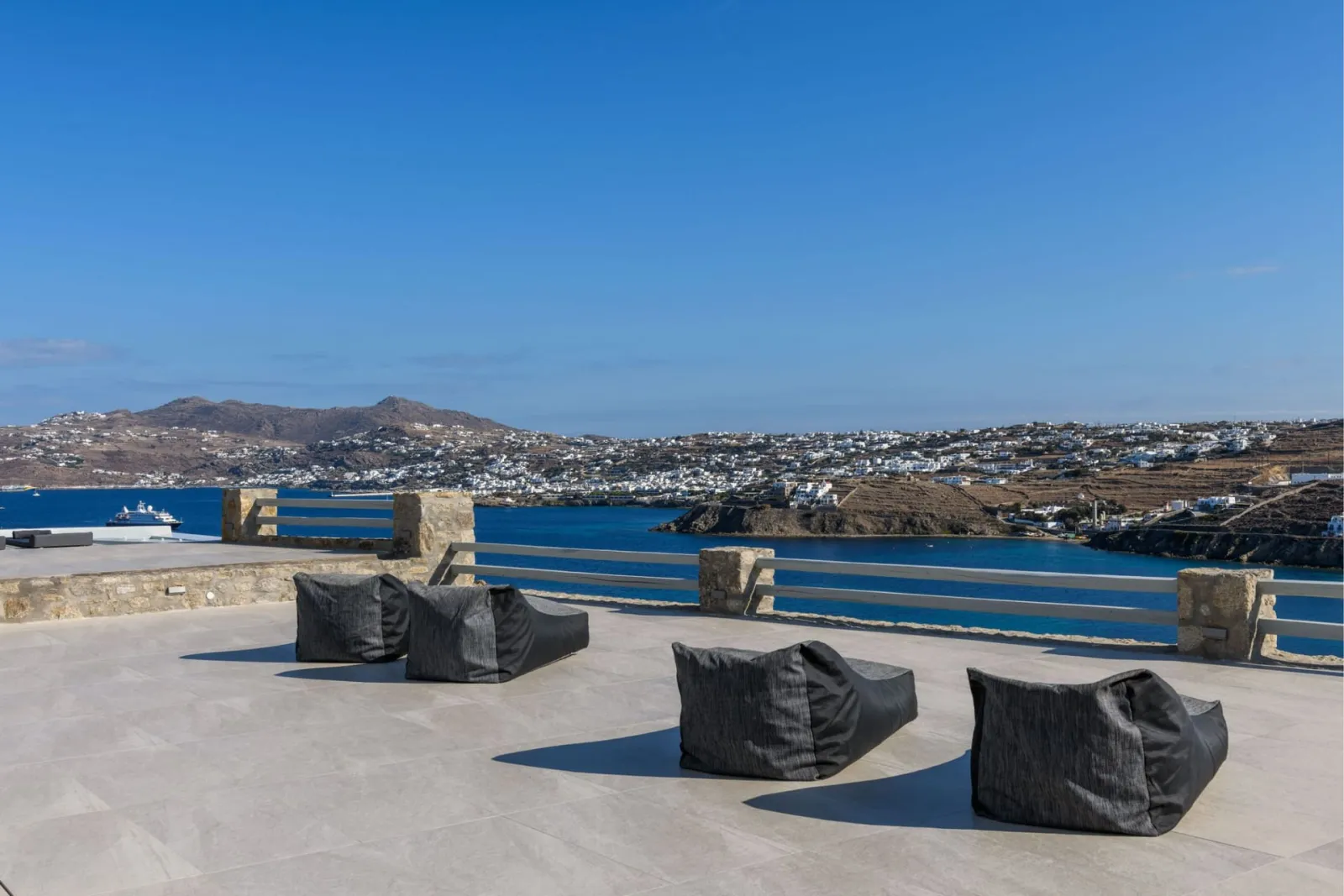 7 Bedrooms I Alpia I Kanalia