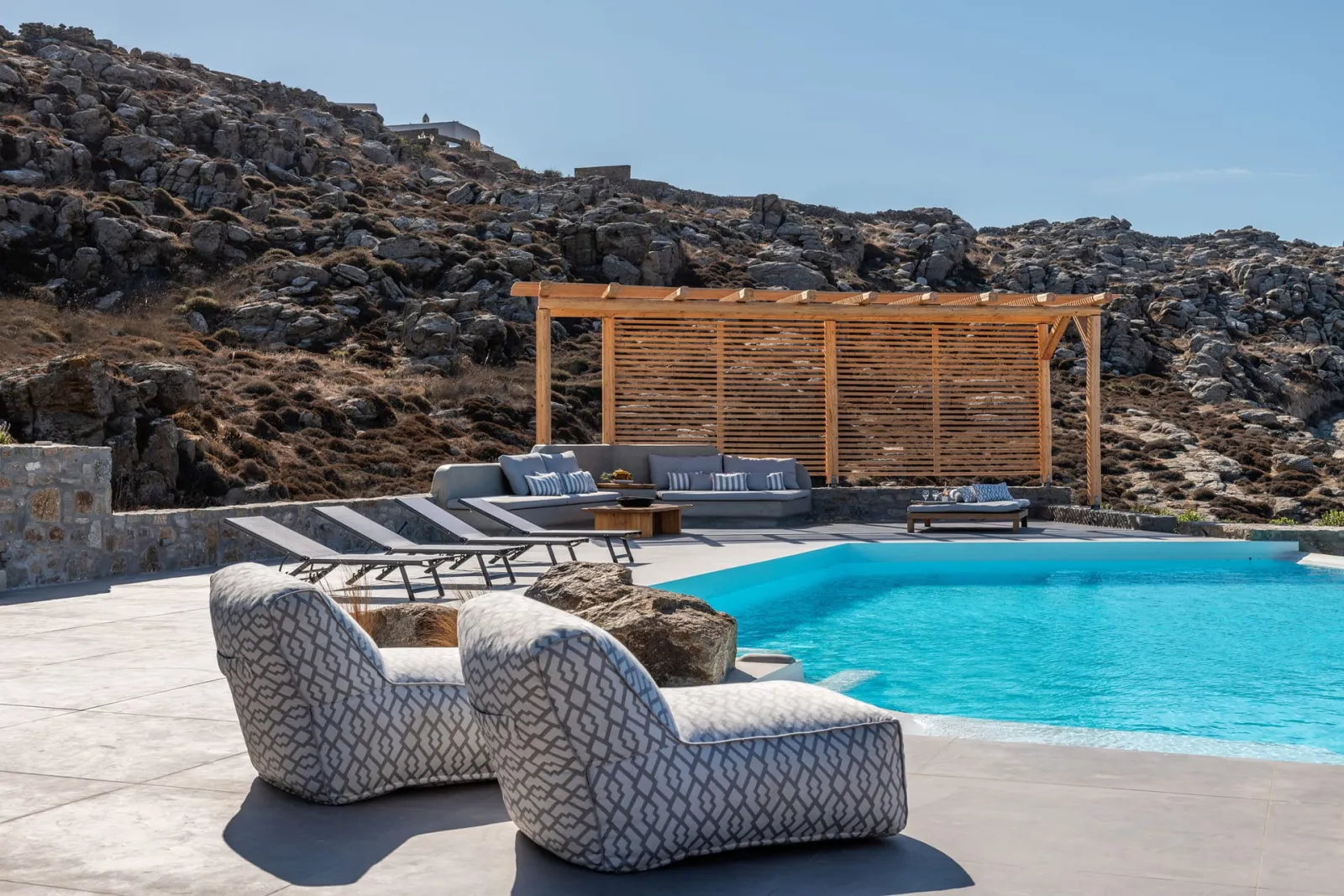 6 Bedrooms I Zoeva I Kastro