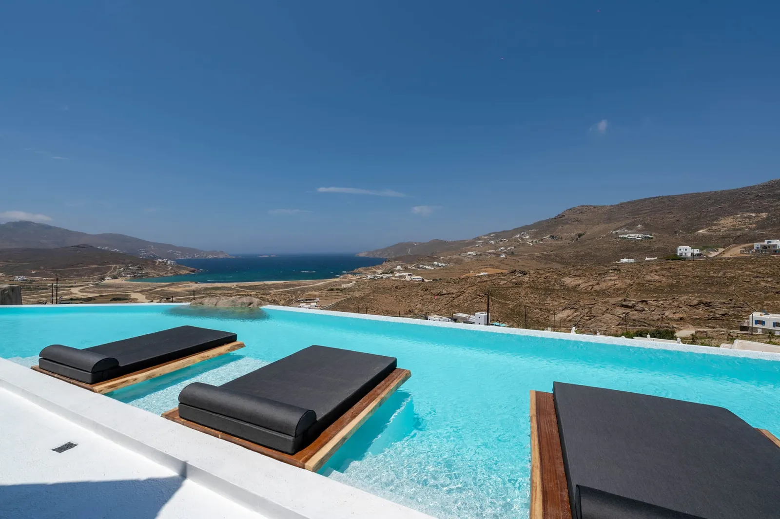 6 Bedrooms I Rea II I Ftelia
