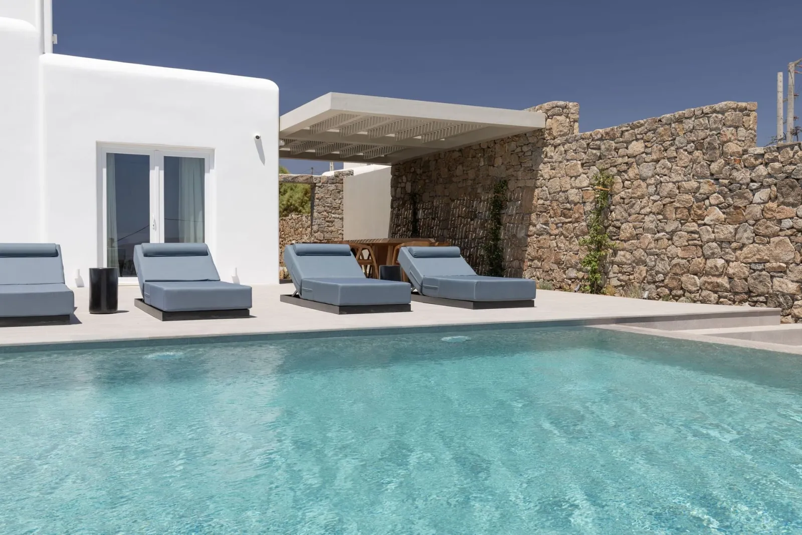5 Bedrooms I Galazia I Kalafatis