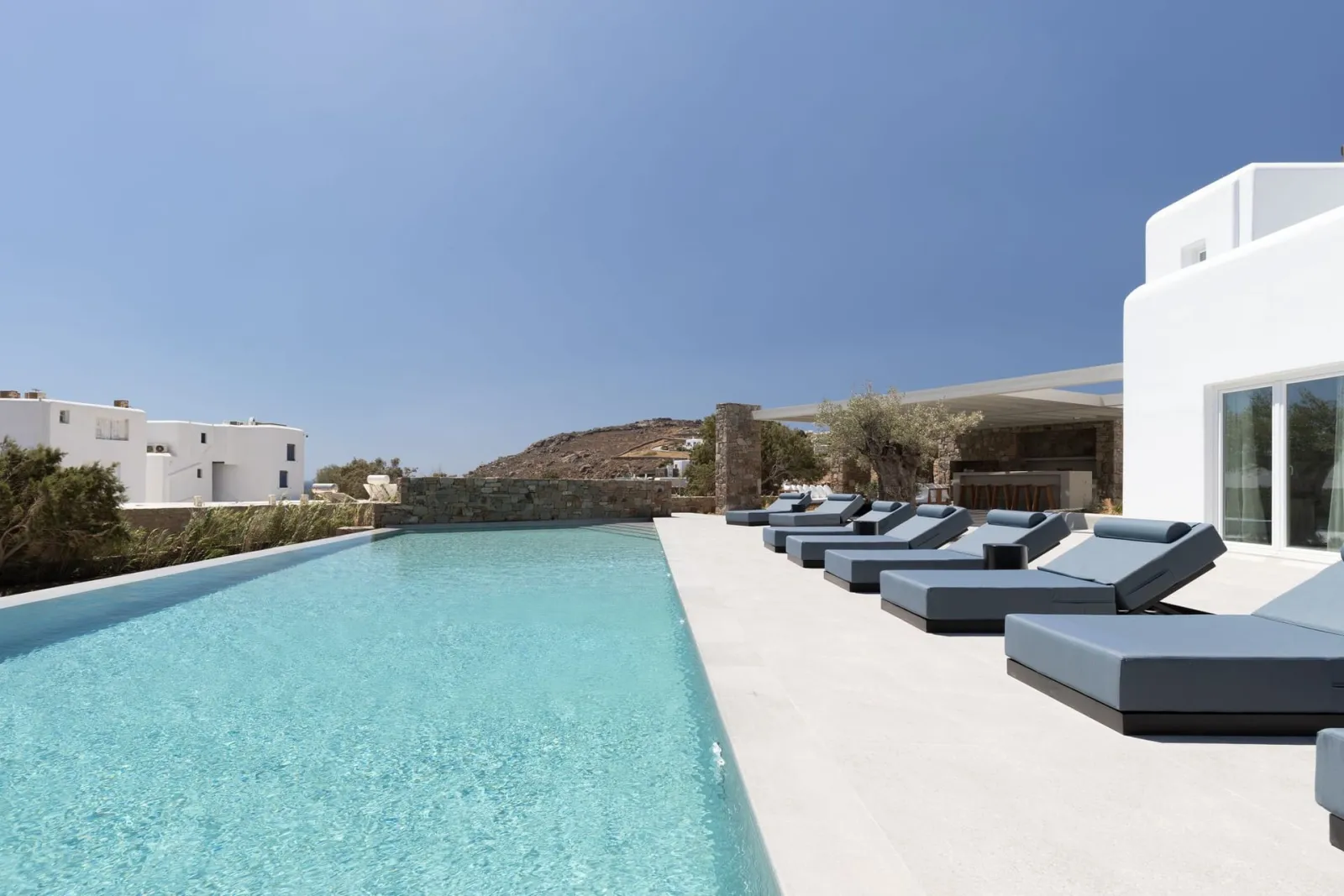 5 Bedrooms I Galazia I Kalafatis